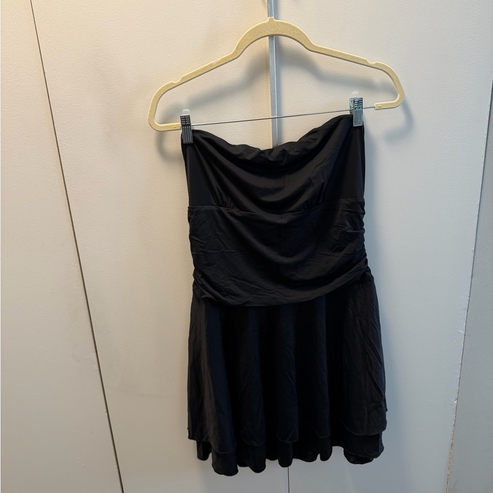 Elegant Black Strapless Dress